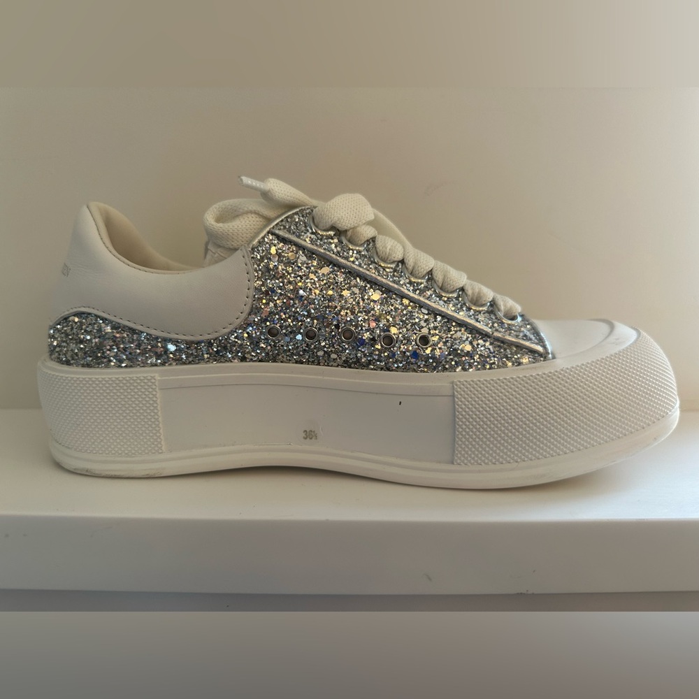 Alexander McQueen white and silver glitter sneakers - Picture 4 of 7